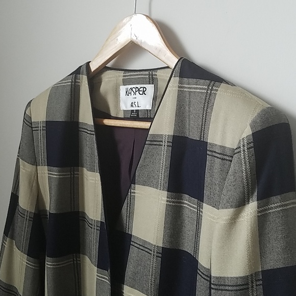 SOLD*** 1980s Navy & Tan Large Check Plaid Blazer - Picture 3 of 8